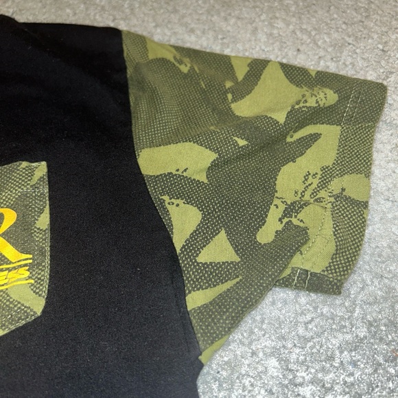 Young & Reckless Y&R Men Black/Cammo T-shirt Pocket Size L Y2K Skater camouflage - Picture 6 of 11